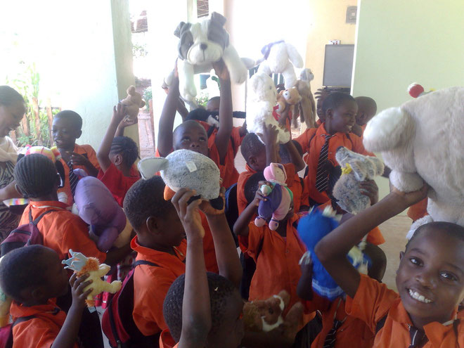 Dolls giving day