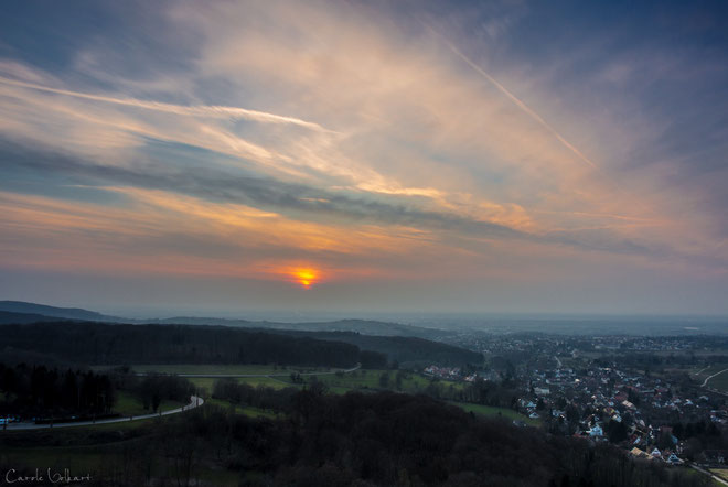 Kurz bevor die Sonne sich hinter den Wolken am Horizont verabschiedete.