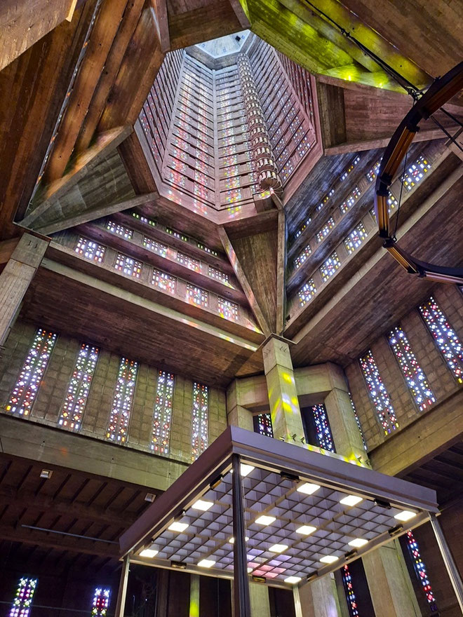 L'intérieur de l'église Saint-Joseph