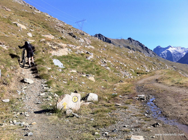 le fatiche non si fanno aspettare e quasi a freddo si inizia a spingere.....per poco.....ma l'impatto è molto duro....l'altezza si fa sentire