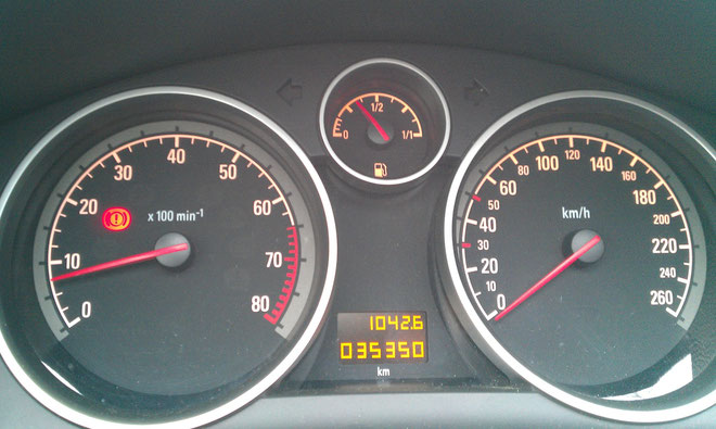 Error code example on a car dashboard