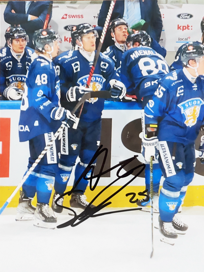 Autograph Aleksi Saarela Autogramm