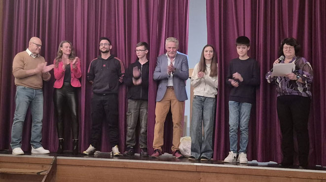 Die erfolgreichen Sportler der Kickboxabteilung wurden auf der Weihnachtsfeier des SVG geehrt