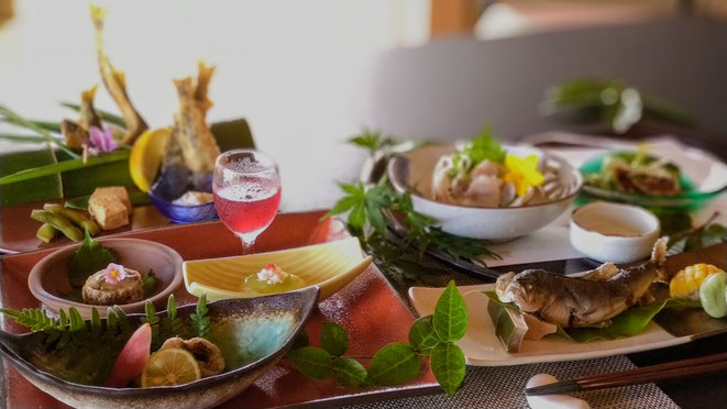 Nakatugawa-shi,Gifu Japanese restaurant Misai grten Furukawa We cook each of food in the most delicious season.  Joy of our Japanese dishes gives you new experience of taste with beautiful appearance and smell of our season.  Please let's enjoy our dishes