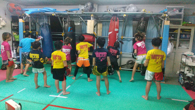 奈良県大和高田市のキックボクシングteamYAMATO大和高田本部では、実戦練習をしています。