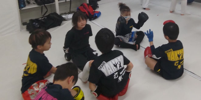 teamYAMATO大和高田本部でのキックボクシングの練習。空手、ボクシング、柔道からの転籍歓迎。