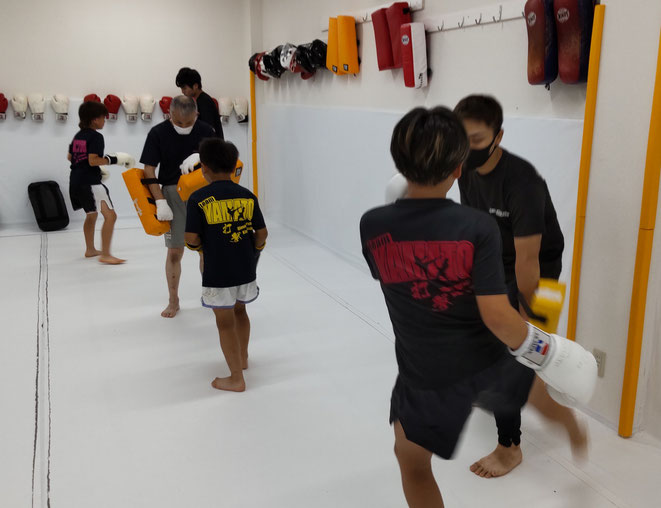 奈良県大和高田市のキックボクシングteamYAMATO大和高田本部では、実戦練習をしています。