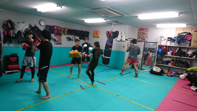 キックボクシングteamYAMATOの練習風景