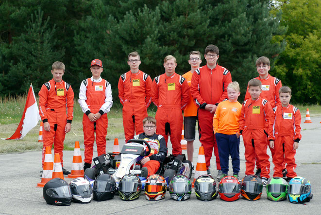 Die Roten Teufel Team 2025, leider fehlen Luca, Karl, Paul und Ole.