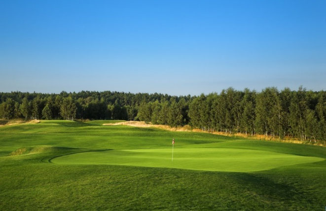 Modry Las Golf Club Loch # 5