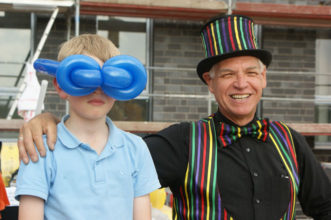 Auch die Ballonmodellage kann bei "Wolfgang dem Magier" erlernt werden