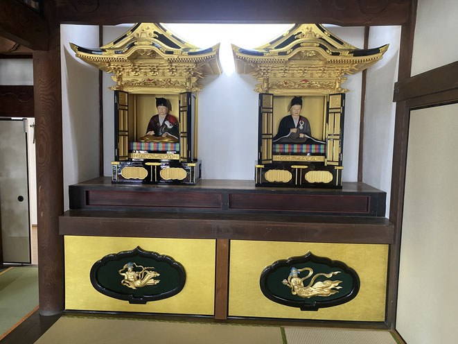 内陣右　厨子　法然上人・善導大師　