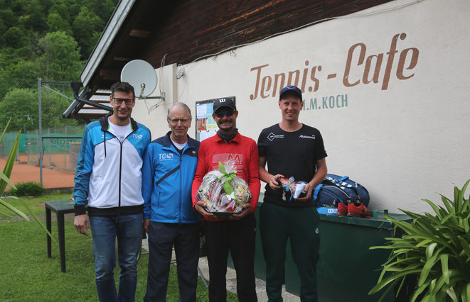 von li: Obmann M. Gaspersic - 2. Platz E. Huber - Sieger R. Gramer - 3. Platz St. Huber