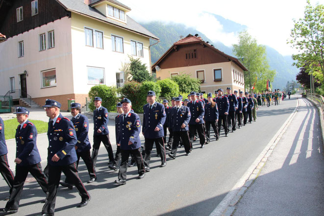 Abordnungen der Feuerwehren Radlach, Gerlamoos u. Steinfeld nahmen teil