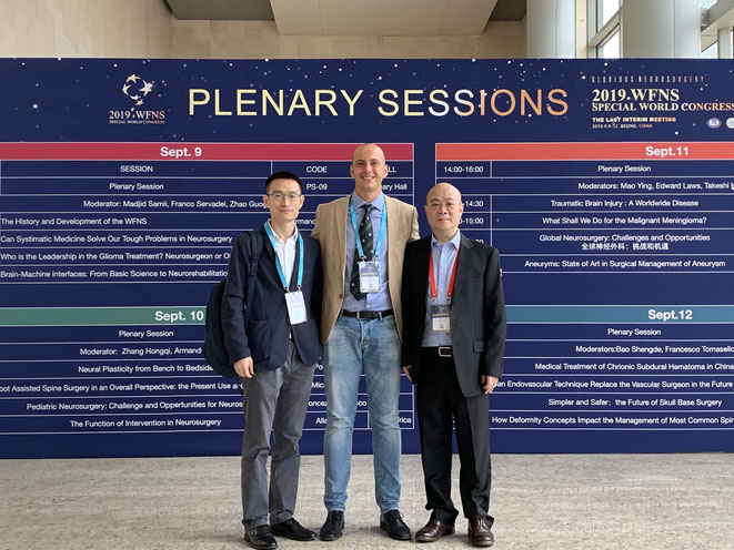 Foto scattata a Pechino in occasione del Congresso della Società Mondiale di Neurochirurgia, Settembre 2019