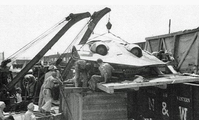 Horten 229 beim Abtransport in die USA