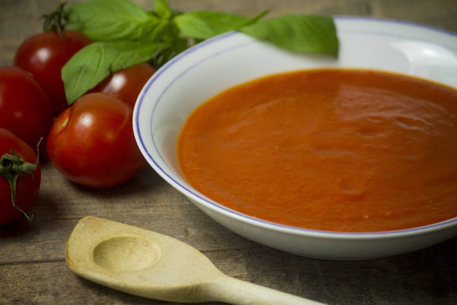 Sauce tomate (Tomatensauce) Rezept - Bake it easy
