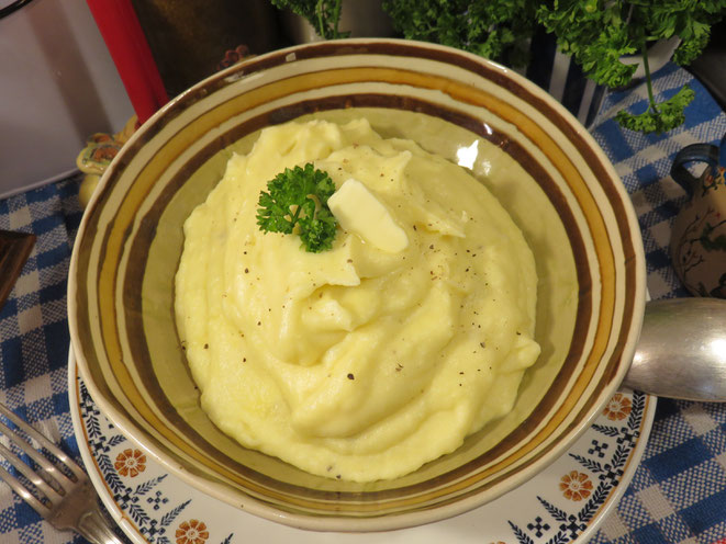 Canal Gourmandises - Purée de pommes de terre "maison" à l'ancienne Mère Mitraille
