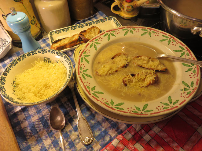 Soupe à l'oignon ou Potage parisien de la Mère Mitraille - Gourmandises TV Paris