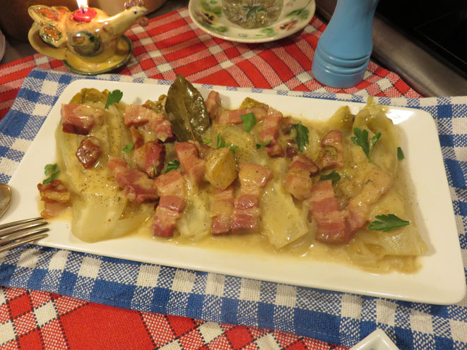 Canal Gourmandises - Endives à la crème et lardons en cocotte - Mère Mitraille