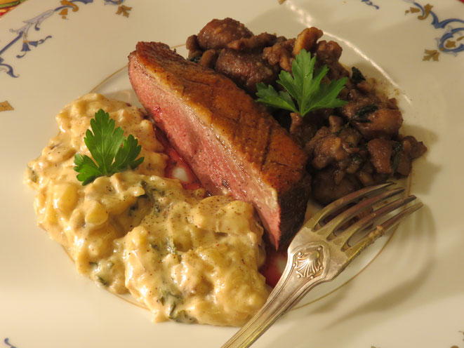 Magret de canard sauc Normande aux pommes et marrons de la Mère Mitraille - Gourmandises TV