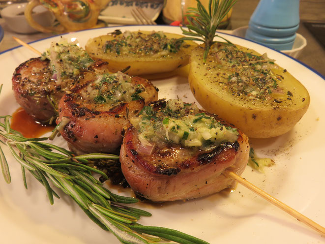 FILET MIGNON au Romarin - Pommes de terre au four - Gourmandises TV