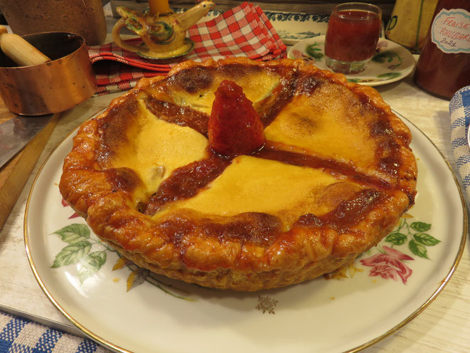 RECETTE : TARTE A LA RHUBARBE Grand Mère Mitraille à l'ancienne, délicieuse ! - Gourmandises TV