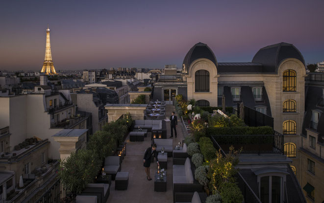 PARIS : Au Peninsula, Le Rooftop du restaurant l'Oiseau Blanc a rouvert ses portes depuis le 13 juin 2020 