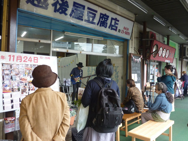 いつもの光景。いつもこんな感じ。　　Photo by Keiko T.