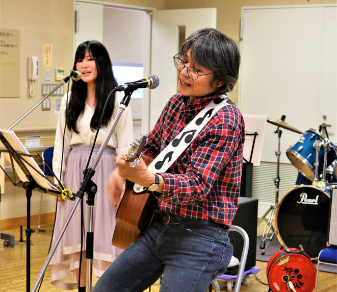 「Daydream Believer」をハモってもらった。何と彼女が小５の時以来！（笑）  Photo by Keiko T.