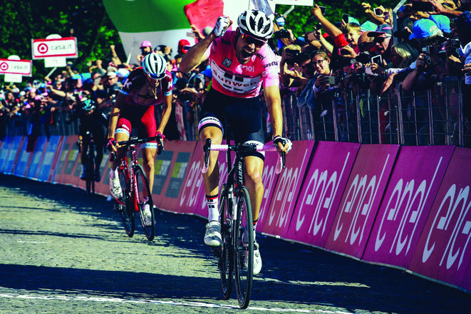 Tom Dumoulin auf einem GIANT TCR / Sieger Giro d'Italia 2017 + 2facher Weltmeister  