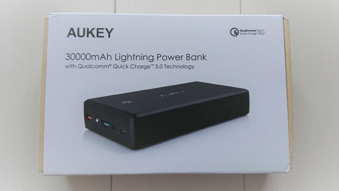 AUKEY  大容量モバイルバッテリー 30000mAh QuickCharge3.0　PB-T11