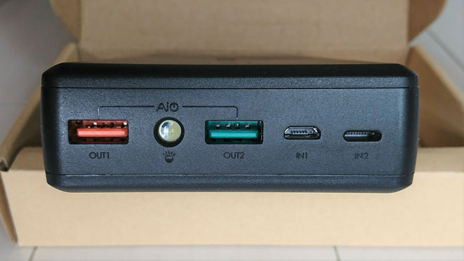 AUKEY 大容量モバイルバッテリー 30000mAh QuickCharge3.0 出力 PB-T11