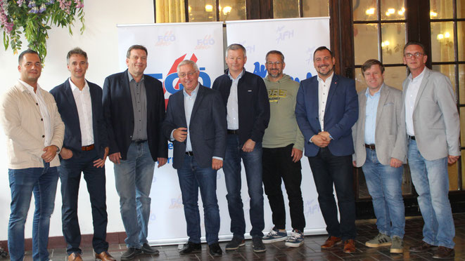 v.l.n.r.: Philipp Vielkind, Gottfried Peball, Karl Doppler, AUF-Vorsitzender Werner Herbert, Volker Grote, Hannes Koger, Andreas Kosicek, Jürgen Handler, Thomas Perthold