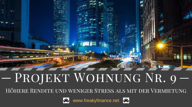 Projekt Wohnung Nr. 9, Immobilien, Wolkenkratzerschlucht bei Nacht von einer Straße aus gesehen, Titelbild, Projekt Wohnung Nr. 9 nach 3 Jahren