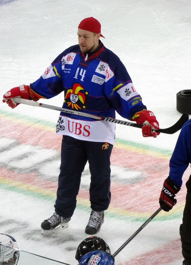 Niklas Hagman, retired, Jokerit Helsinki, Florida Panthers, Toronto, Dallas, Calgary, HC Davos, Kärpät, 770 NHL Games played, Picture taken Spengler Cup 2014 Kids Day (Autograph see Hockey Trading Cards)