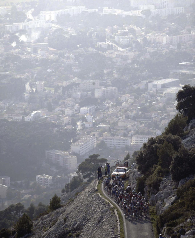 Einzigartiges Gespür für Bildkomposition: Paris-Nizza mit dem Mont Faron über Toulon und...