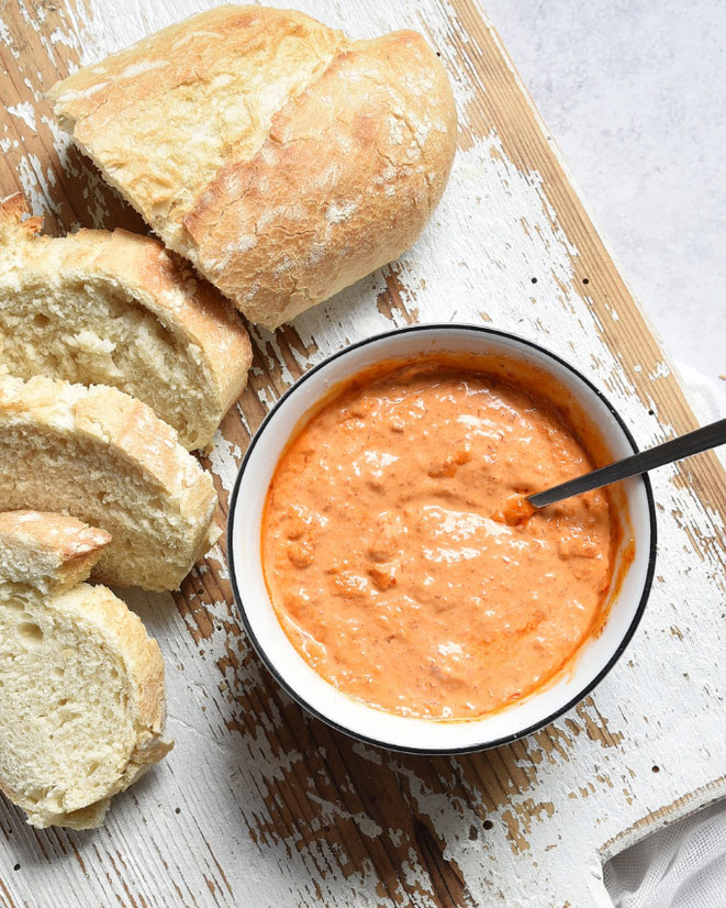 Ajvar Aioli schnell gemacht, aber 24 Stunden Ziehzeit
