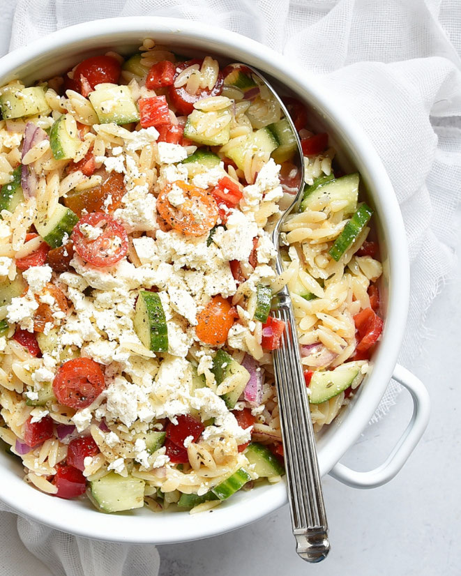 Griechischer Nudelsalat mit Kritharaki Nudeln