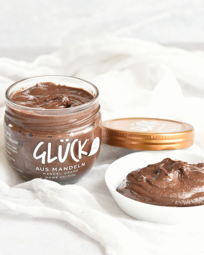 Schoko-Aufstrich mit Mandeln, Schoko-MAndelmus, Nutella selbst gemacht mit Mandeln, gesund und lecker, Thermomix
