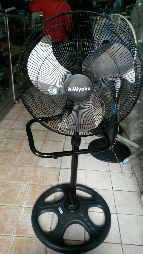 Kipas Miyako Besi 18RC / Remote / 3in1 meja & Dinding & Lantai / 3 kecepatan / timer  
