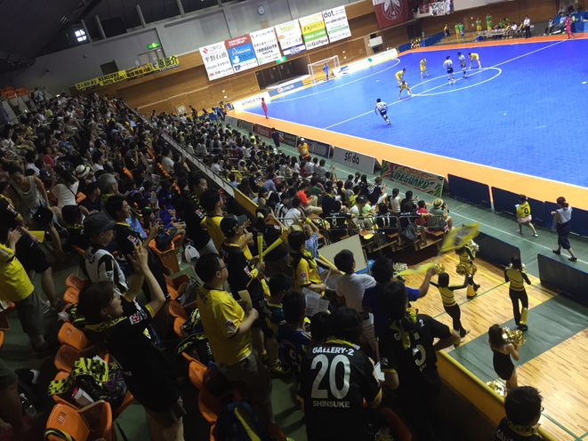 Supporters of ASV Pescadola Machida Futsal F-league 2016 Tokyo Machida city Machida municipal gymnasium sport tourism Tama Toursim Promotion - Visit Tama