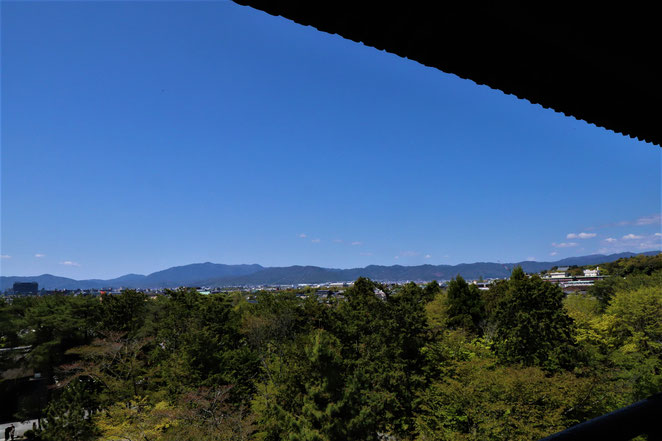 あじさい鍼灸マッサージ治療院　南禅寺の三門から見た景色