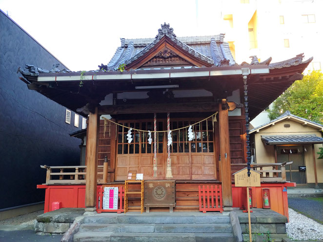 あじさい鍼灸マッサージ治療院　江島杉山神社本殿