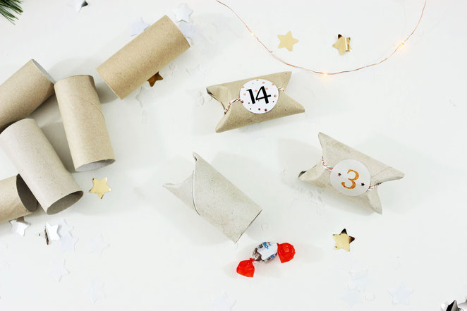 Bild: DIY Upcycling und zero waste Adventskalender gestalten – mit dieser Anleitung ganz einfach, günstig und schnell einen DIY Adventskalender aus Papierrollen selber machen // gefunden auf www.partystories.de // #diyadventskalender #upcycling #zerowaste