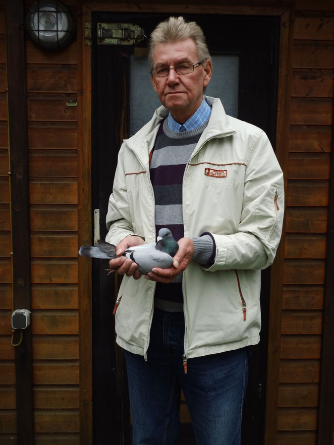 Wolfgang Droste und DV 0740-13-0968 blau.
