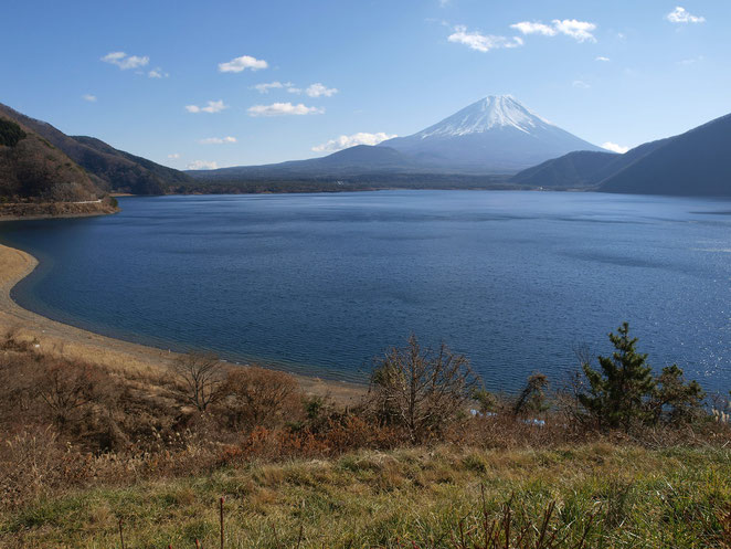 本栖湖　山梨