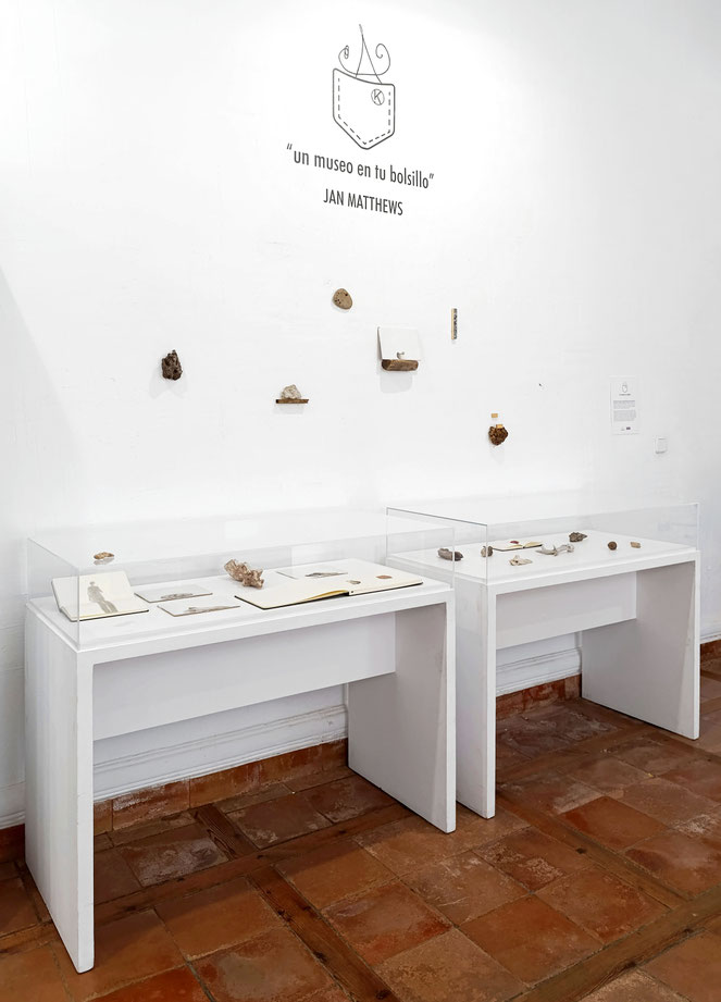 [ Doppel ]  Proyecto expositivo que presenta una colección realizada recogiendo diversos objetos encontrados a lo largo de paseos y trabajos plásticos basados en dichos objetos y paseos. (2025)