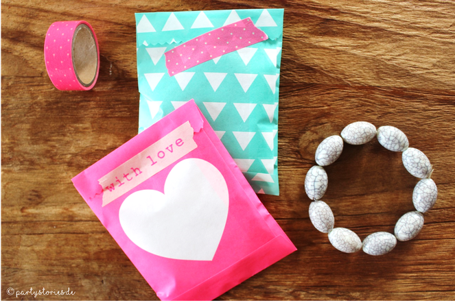 Bild: Geschenke schön verpacken mit Papiertüten, Partystories