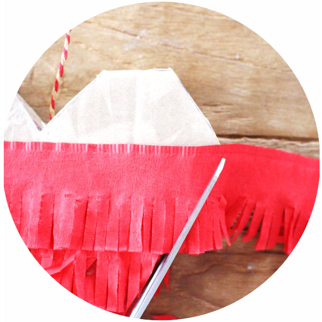 Bild: Pinata selber machen, Anleitung DIY Herz Pinata, gefunden auf Partystories.de
